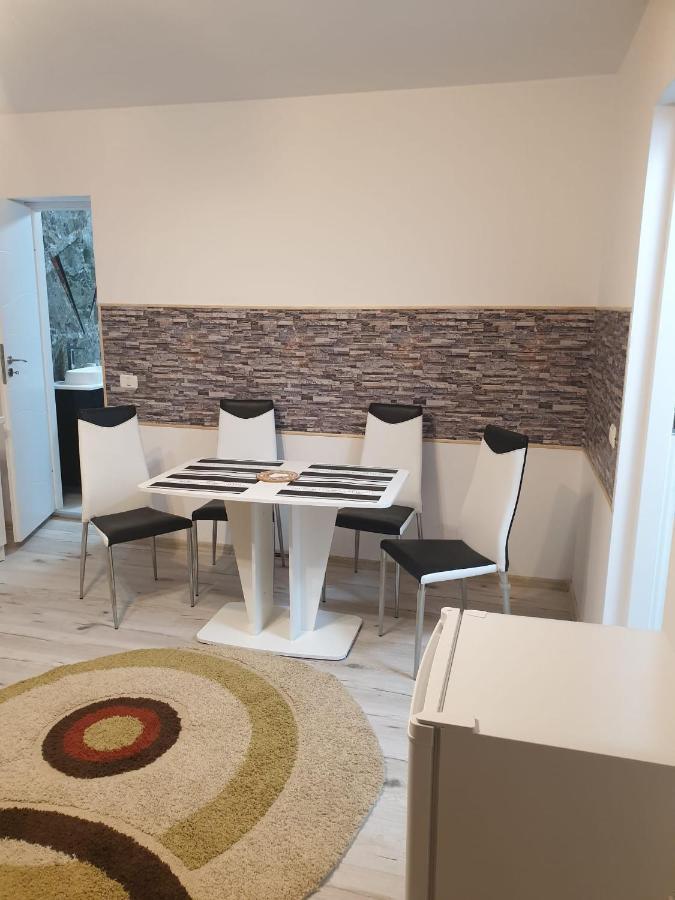 Lucky Residence Astra 1 Braşov Extérieur photo